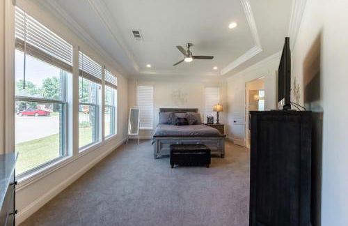 Family Home Near Lake & Local Parks - Foto 6