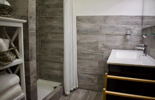 Cosy corner of paradise overlooking the Gulf - Photo 12