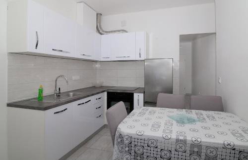 Exclusive Old Town and Sea View Apartments - Photo 26