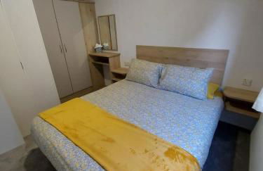 Woofles Luxury Caravan at Knaresborough Lido - Foto 13