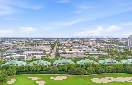 Spacious 1BR Loft Villa - Pool Golf - Doral Downtown - Foto 11