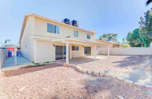 Arcade game room, 2 king beds, ev chargers - Foto 57