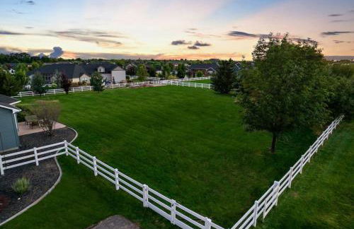 Private Oasis On 2 Acres with Indoor Pool and Theater - Foto 53