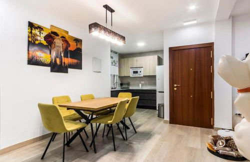 LUJO Parking, Proyector, Maquinita y Patinetes - Foto 8