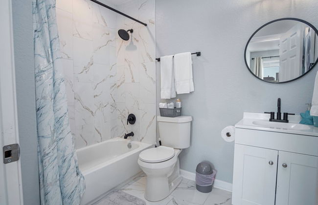 Adorable 4BR 2BA Close to Riverwalk and Downtown - Foto 17