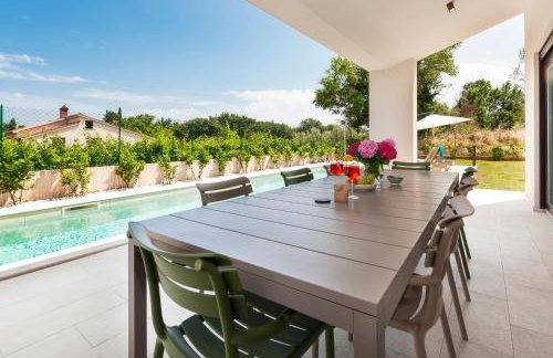 Echo villa, Istra, pool/jacuzzi, BBQ, pet friendly - Foto 7