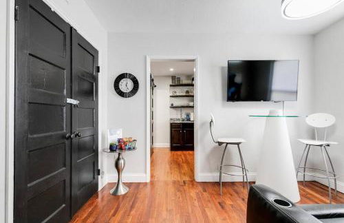 Charming, Happy 1-Bed Oasis: RVA Retreat Awaits! - Foto 17