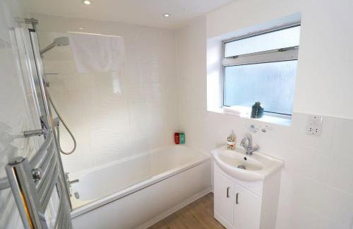 Hutchcomb Villa, 4 Bed Luxury House,Oxford+Parking - Foto 33