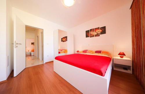 Villa Pino with Pool, Sauna & Jacuzzi - Foto 19