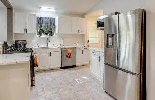 Riverfront Home with Porches and Views in Cotter! - Foto 7