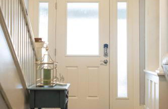 5 Bedroom 3200 Sq Ft House for Downtown Travelers - Photo 6