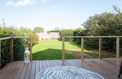 Clifftop Coastal Retreat - Accessible Pet Friendly Sea View - Sleeps 8 - Perfect for Contractors and Long Stays - Foto 24