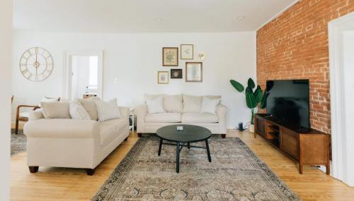 Newly Renovated Vintage Inspired Large 4 BR Home - Foto 4