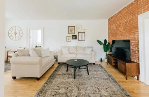 Newly Renovated Vintage Inspired Large 4 BR Home - Foto 4