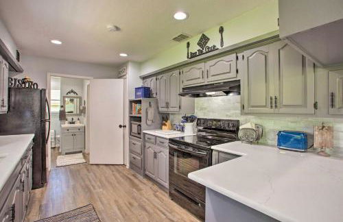 Home 4 Mi to Dtwn McKinney! Game Room and Fireplace - Foto 12