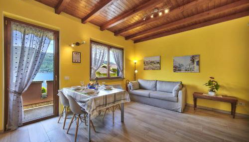 CASA DELLA MUSICA APARTMENT lake view and garden - Foto 3