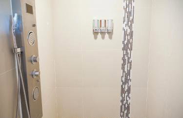 Private Heated Pool Oasis Pet-Friendly Retreat Short or long Stays Sleeps 2-8 Ppl - Photo 27