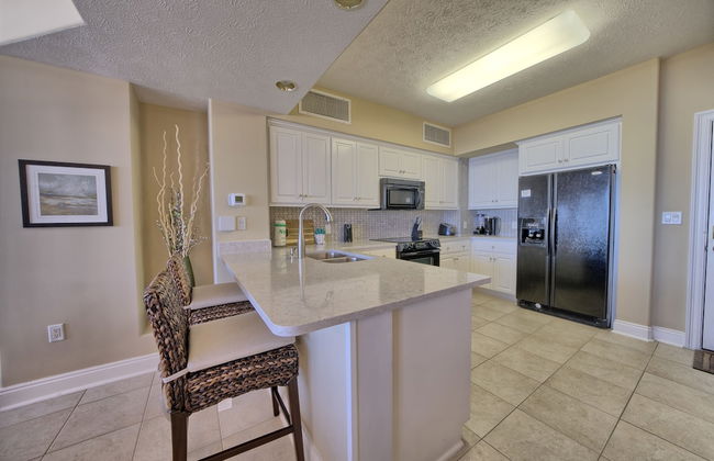 Astonishing Oceanfront Condo with Oversized Balcony to Enjoy Amazing Gulf View - Unit 0204 by RedAwning - Foto 14