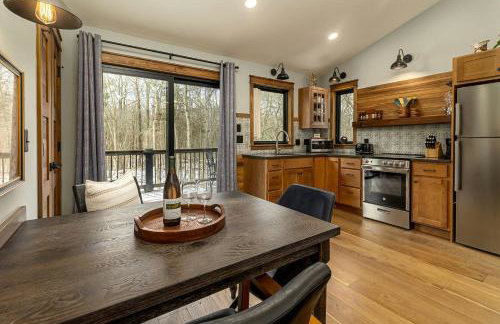 Stunning Cabin with Spa Perfect for Outdoor Sports in Carbondale, Illinois - Foto 12