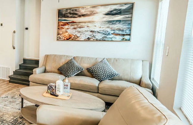 Spacious Cozy 6BR for 14- Lgbtq Friendly 2260 - Photo 2