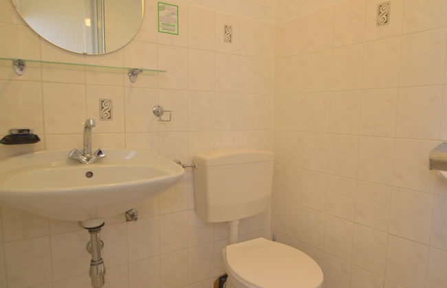 Classy Holiday Home in Rzig near Forest - Photo 18