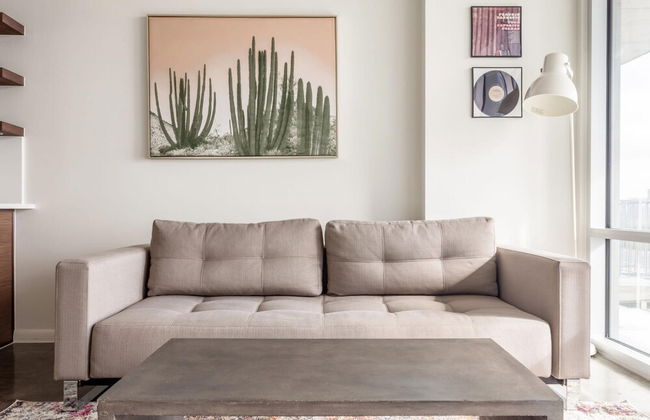 Austin Luxurious 1BD 1BA 2nd Street District Apartment - Photo 16