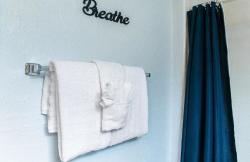 Farmhouse and Charming Place - Photo 9