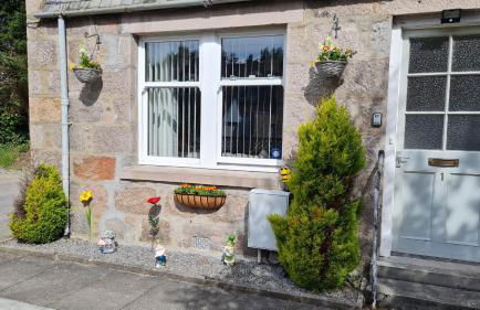 Deeside Holiday Cottages - Photo 9