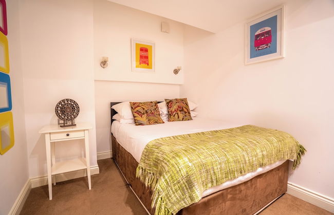 Pod Rooms - Nell Gwynn House Apartments - Photo 32