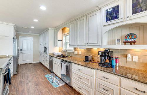 Waterfront Retreat with Dock on Cedar Creek Lake! - Foto 10