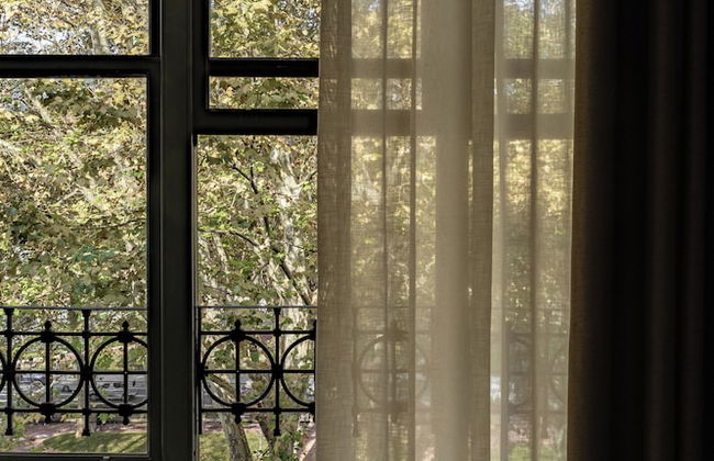 Batimont Suites & Apartments - Photo 18