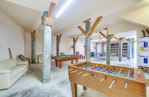 Oceanfront Castle with Hot Tub and Game Room - Foto 21