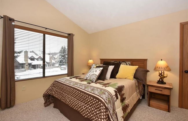 Seven Springs 1 Bedroom Premium Condo, Ski In/Ski Out by RedAwning - Foto 3