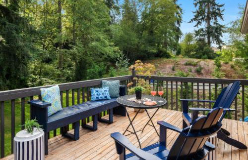 Spacious Main Street Retreat for families and large groups - Photo 29