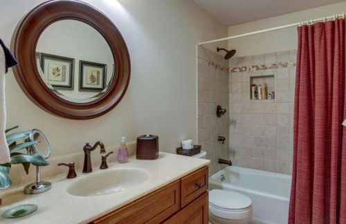 Peaceful Sapphire Cabin with Mountain Views - Foto 23