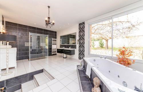 Villa Larmes - Spacieuse - Piscine - SPA - Photo 39