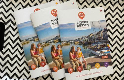 L'air marin Apt avec belle terrasse vue dégagée séjour lumineux 10 mn à pied mer et centre Port en Bessin, tous commerces et restaurants, proche Bayeux et Omaha Beach - Photo 19