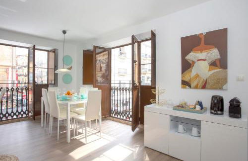 SingularStays Valencia Center - Photo 9