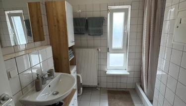 Vollständig möblierte Wohnung in zentraler Lage von Saarbrücken-Scheidt - Foto 4