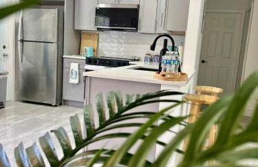 20 OFF BLUE WAVE 10min Beach and Airport - Foto 31