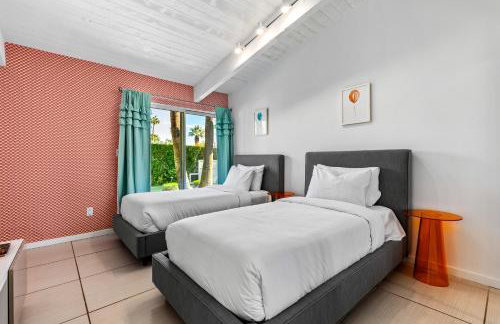 Far Far Away in Vista Las Palmas by ACME House Company - Foto 40