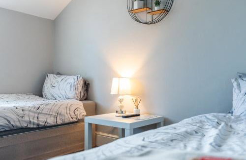 Airfield Manor - Photo 26