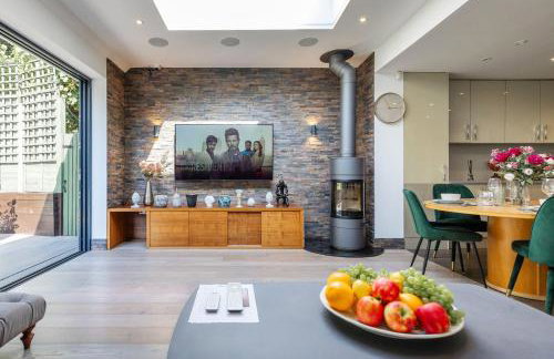Apartment in Guildford with Parking - Photo 43