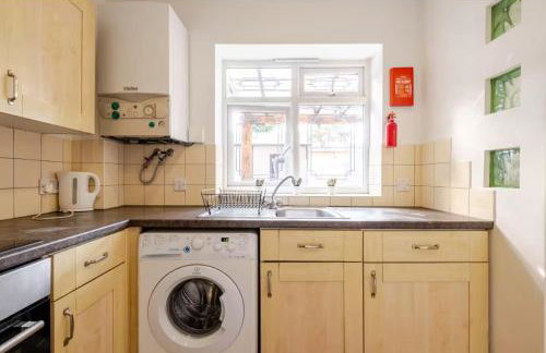 Spacious 2BDR Apartment, WIFI+ Great TV - Foto 28