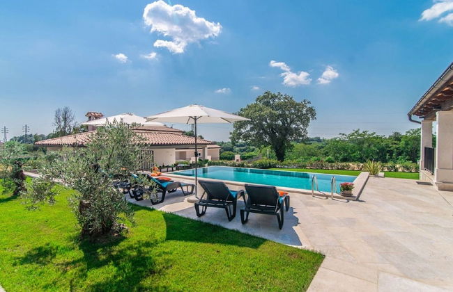 Villa With Swimming Pool and Outdoor Kitchen - Foto 21