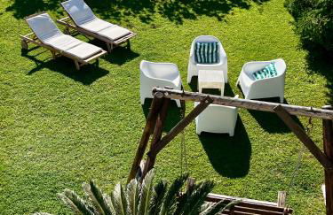 Villa Joyosa Apartments - Photo 3