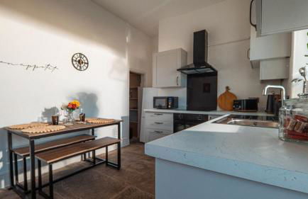 Stunning 6Bed Cottage in the Hills- Free Parking - Foto 16