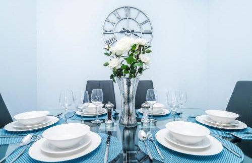 Progressive House 5 Bedrooms Inc Study with Sofabed, Garden, Smart TV in Every Bedroom FREE Parking - Foto 63