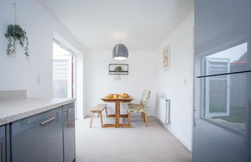 Comfortable 3-bedroom Bolton home - Photo 9