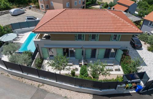 Lulani Soline Pool Apartment - Photo 16